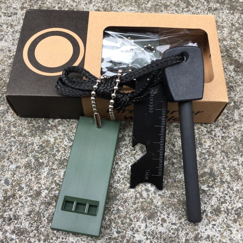 Magnesium Fire Starter - ชุดอุปกรณ์จุดไฟสำหรับเอาตัวรอดกลางแจ้ง, แท่งเฟอร์โรเซเรียมพร้อมที่ขูดอเนกประสงค์และนกหวีดฉุกเฉินสำหรับการตั้งแคมป์และการเดินป่า